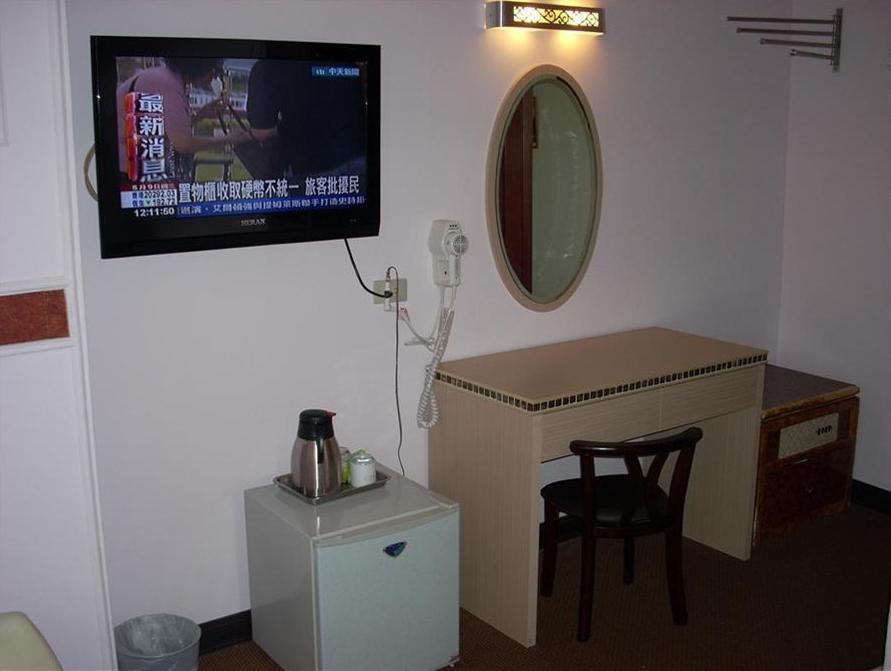 Ruei Gung Business Hotel גאושיונג מראה חיצוני תמונה