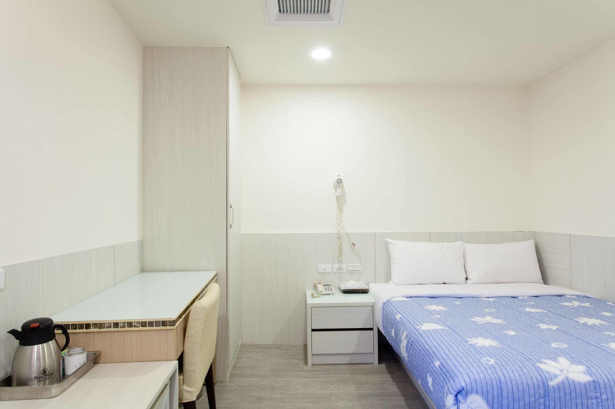 Ruei Gung Business Hotel גאושיונג מראה חיצוני תמונה