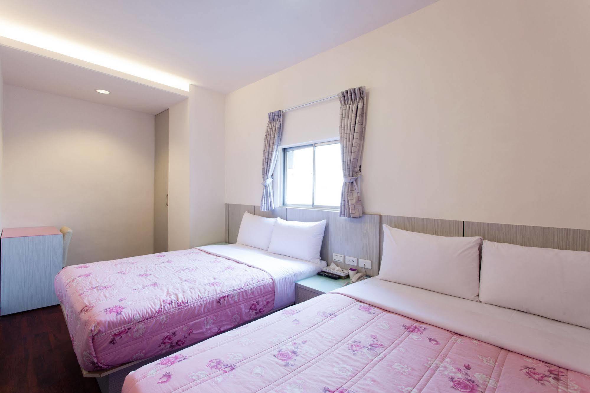 Ruei Gung Business Hotel גאושיונג מראה חיצוני תמונה